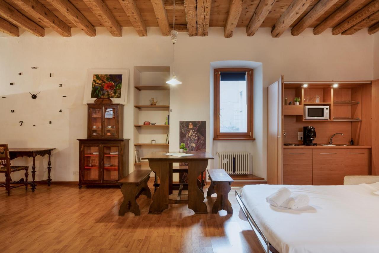 Zola, Charme E Vista Nel Cuore Di Триест Экстерьер фото